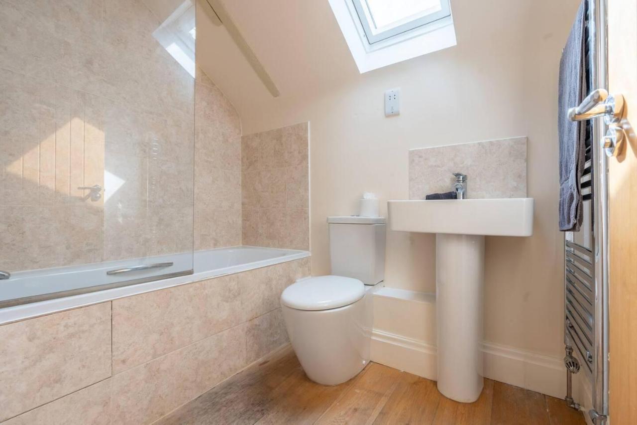 Ferienwohnung Charming 1-Bed Loft In Caerleon Newport  Exterior foto